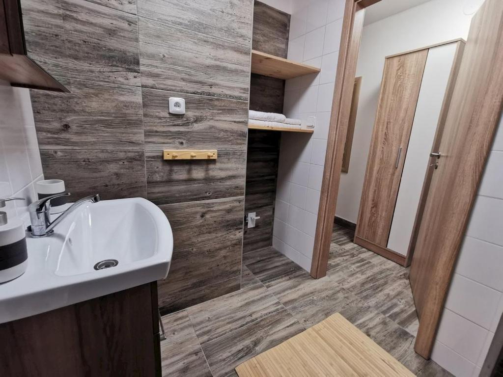 Apartmany Nova Duha Vavrinec Eksteriør billede